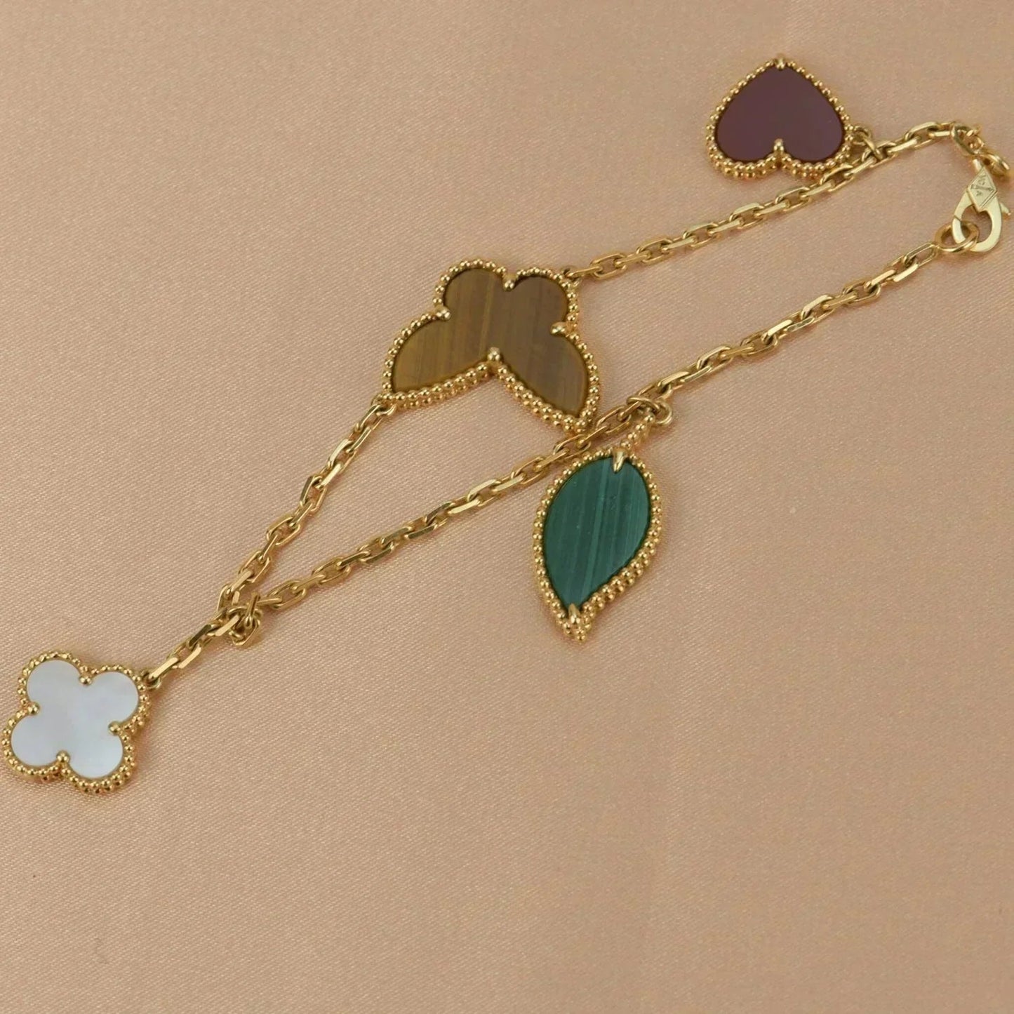 [AM]LUCKY NATURE MULTI-CHARM BRACELET