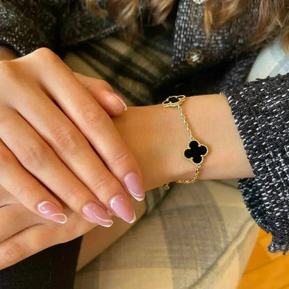 [AM]LUCKY CLOVER 5-MOTIF BRACELET - BLACK OXNY COLLECTION