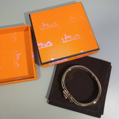 [AM]H YELLOW BRACELET