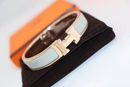 [AM]H LIGHT BLUE BRACELET