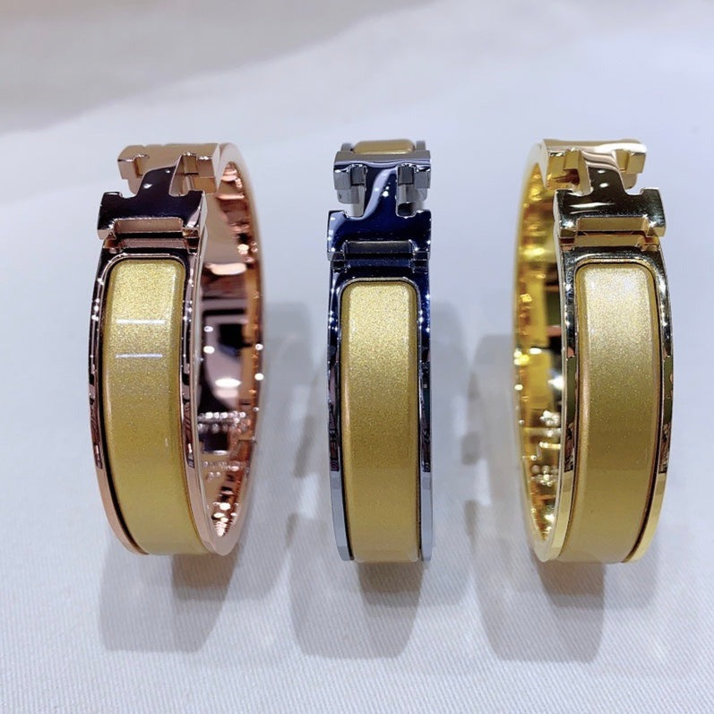 [AM]H CHAMPAGNE BRACELET