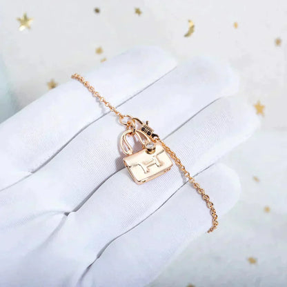 [AM]AMULETTE PEDANT ROSE GOLD NECKLACE