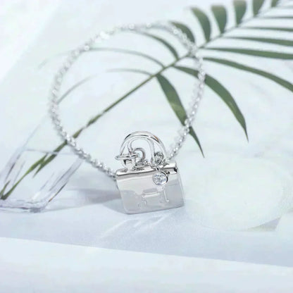 [AM]AMULETTE PEDANT SILVER NECKLACE