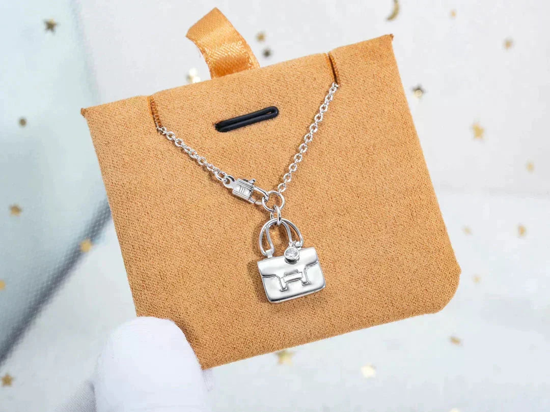 [AM]AMULETTE PEDANT SILVER NECKLACE
