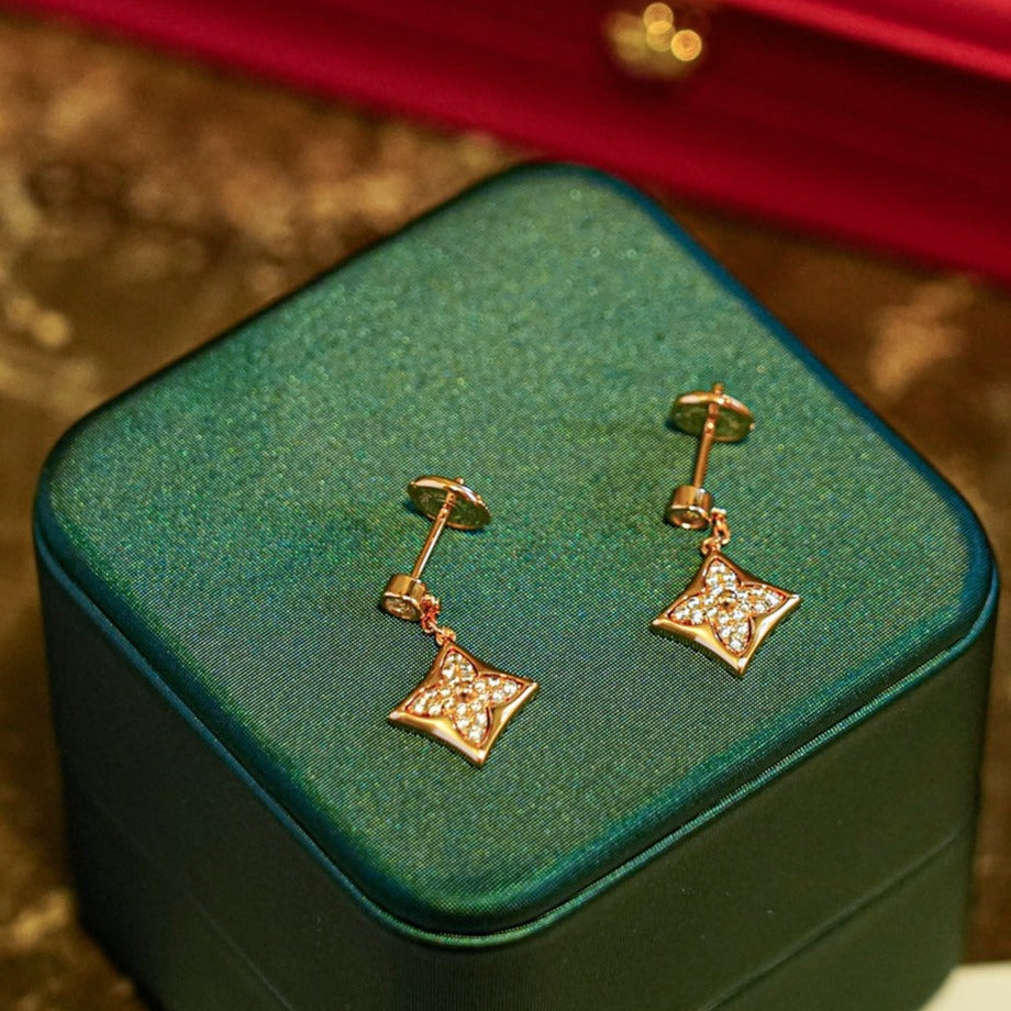 [AM]STAR DIAMONDS EARRINGS GOLD
