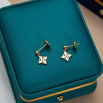 [AM]STAR EARRINGS GOLD