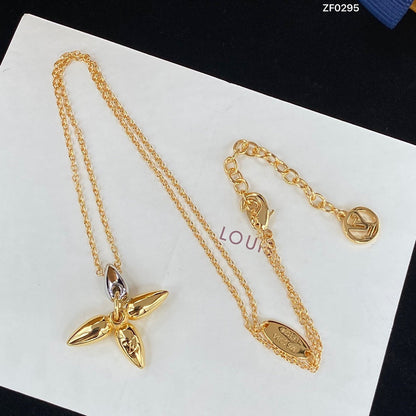 [AM]LOUISETTE PEDANT GOLD NECKLACE
