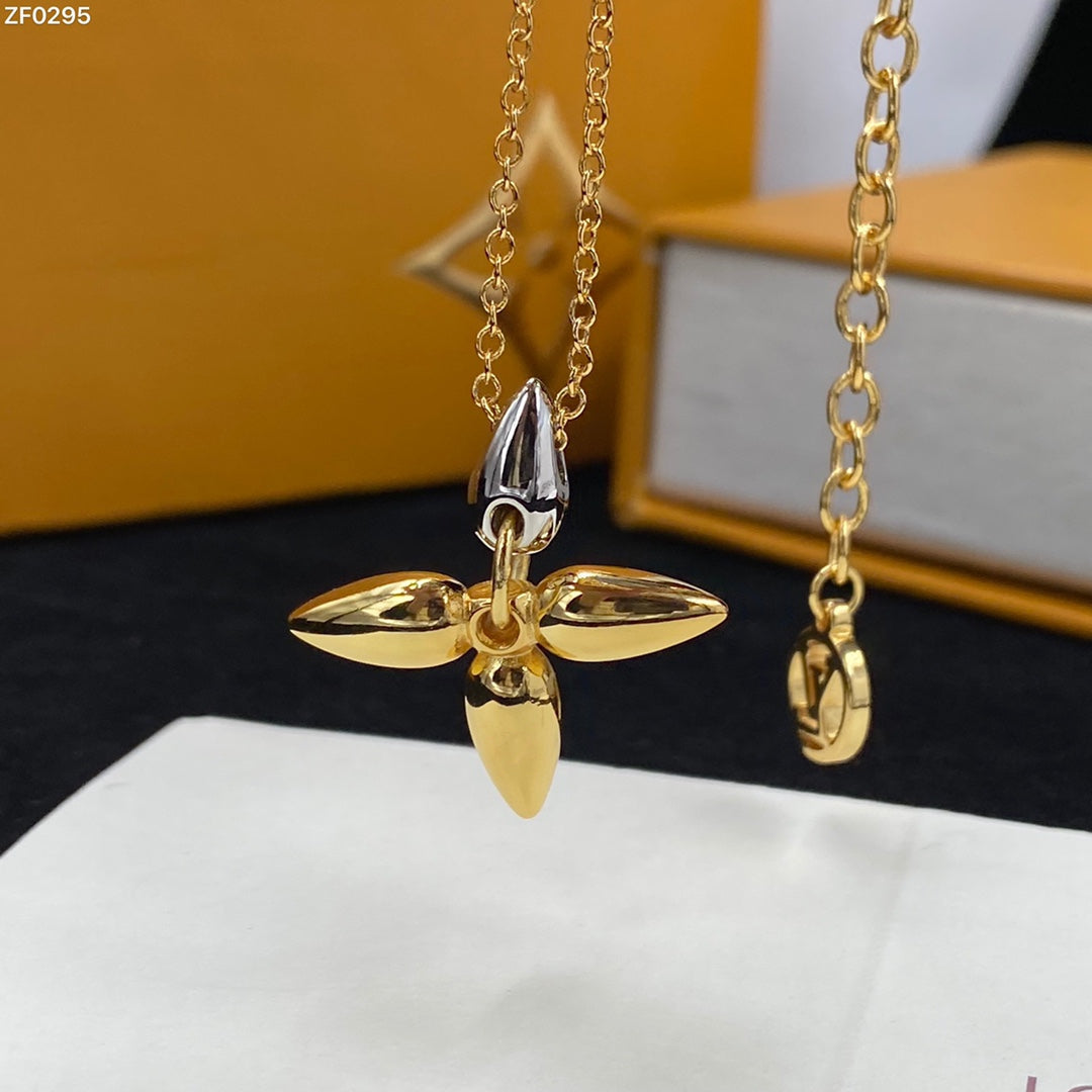 [AM]LOUISETTE PEDANT GOLD NECKLACE