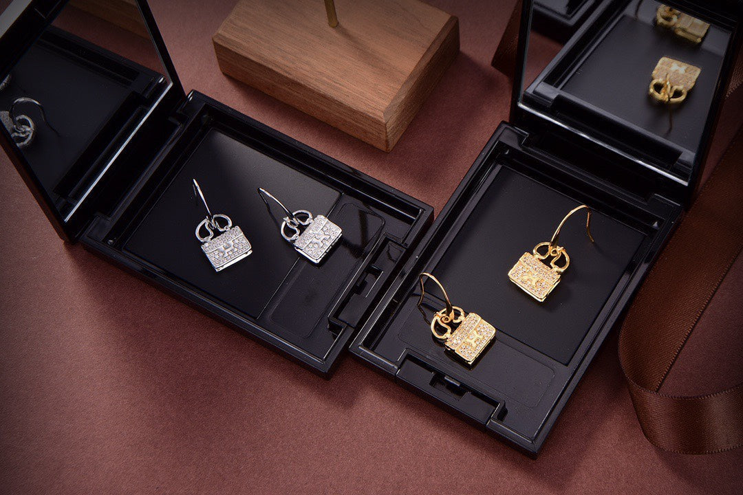 [AM]KELLY DIAMOND EARRINGS