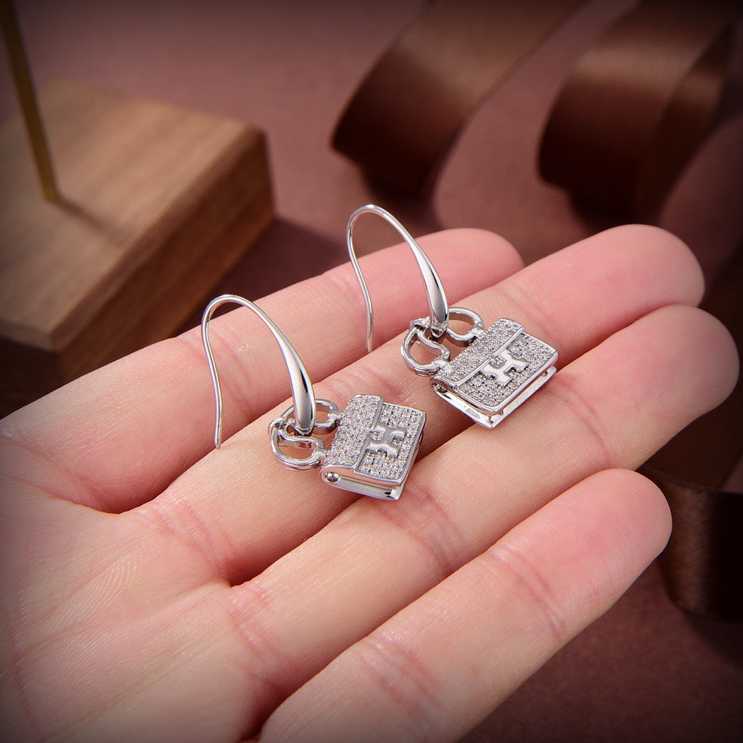 [AM]KELLY DIAMOND EARRINGS
