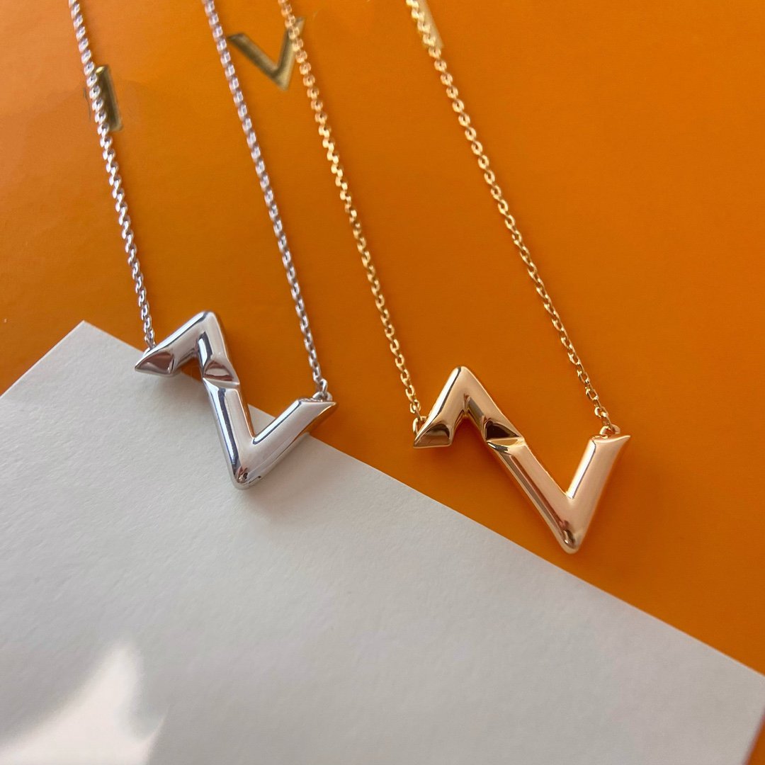 [AM]VOLTE UPSIDE DOWN NECKLACE