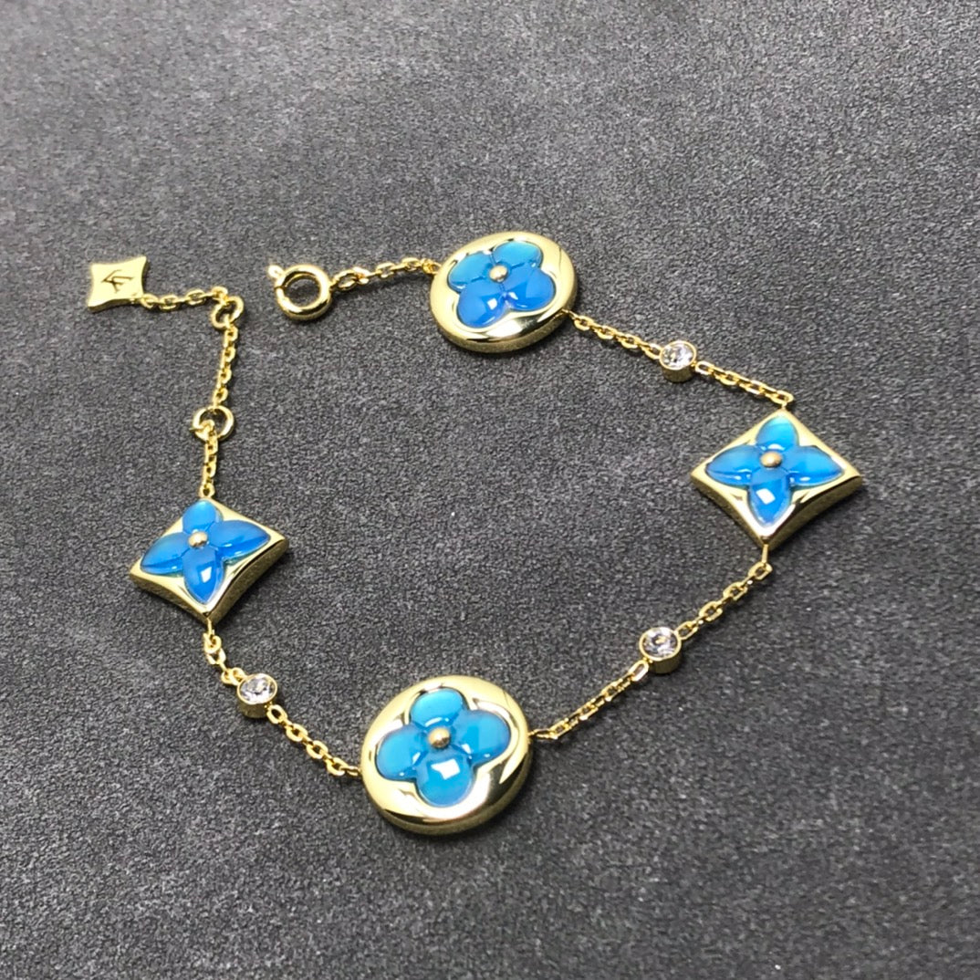 [AM]STAR AND SUN TURQUOISE 4 MOTIFS 3 DIAMONDS