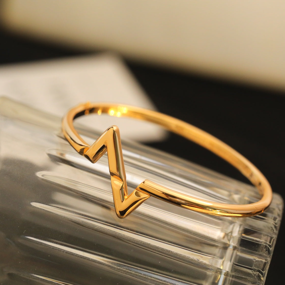 [AM]VOLTE UPSITE DOWN BRACELET