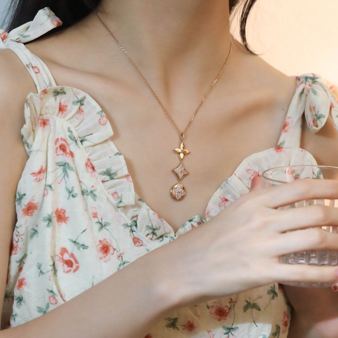 [AM]STAR AND SUN DIAMOND ROSE GOLD NECKLACE