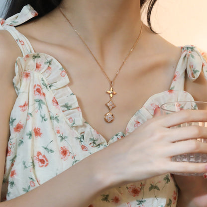 [AM]STAR AND SUN DIAMOND ROSE GOLD NECKLACE