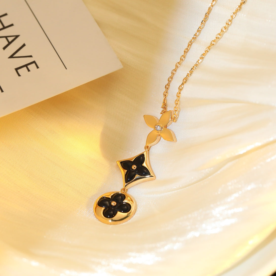 [AM]STAR AND SUN ONYX ROSE GOLD NECKLACE