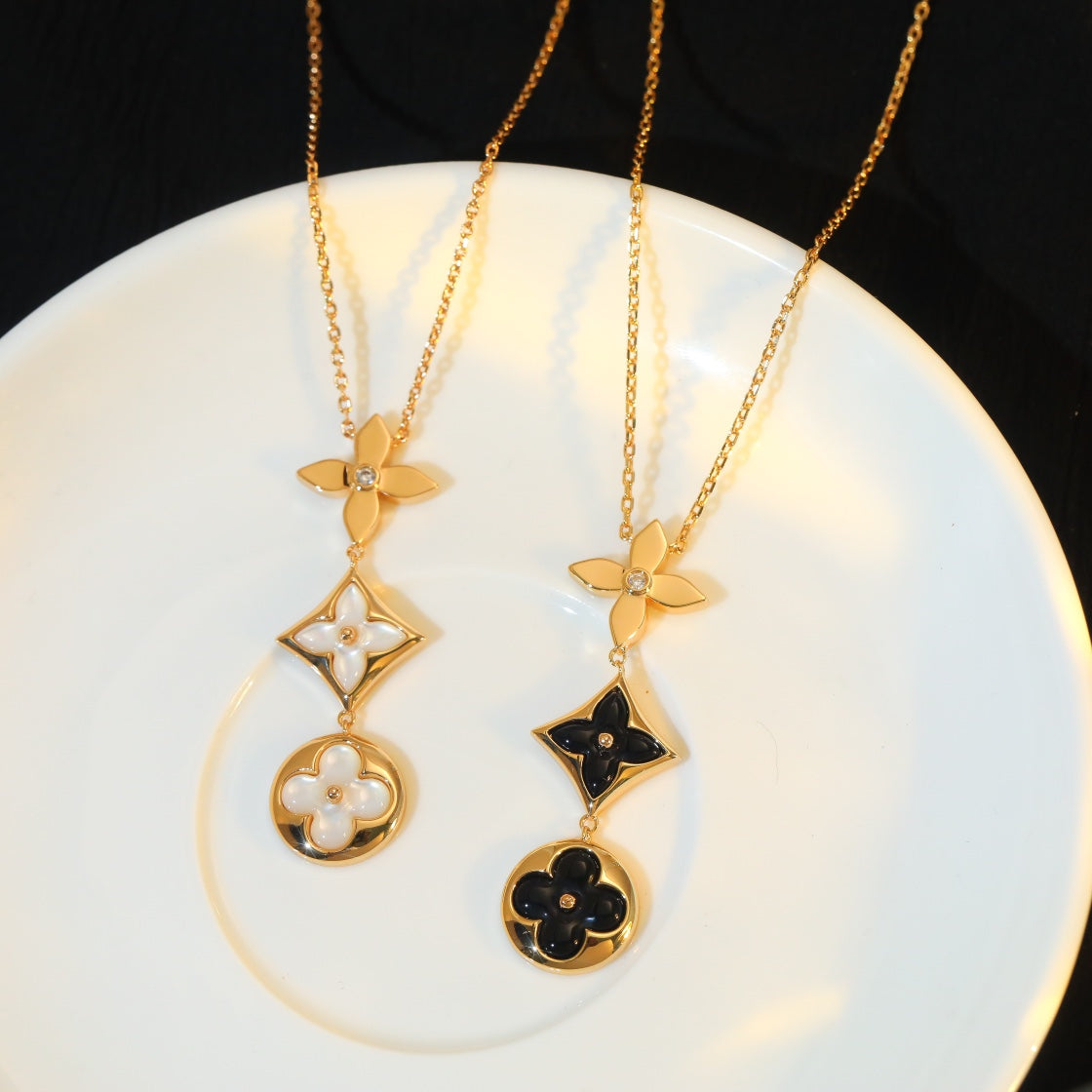 [AM]STAR AND SUN ONYX ROSE GOLD NECKLACE