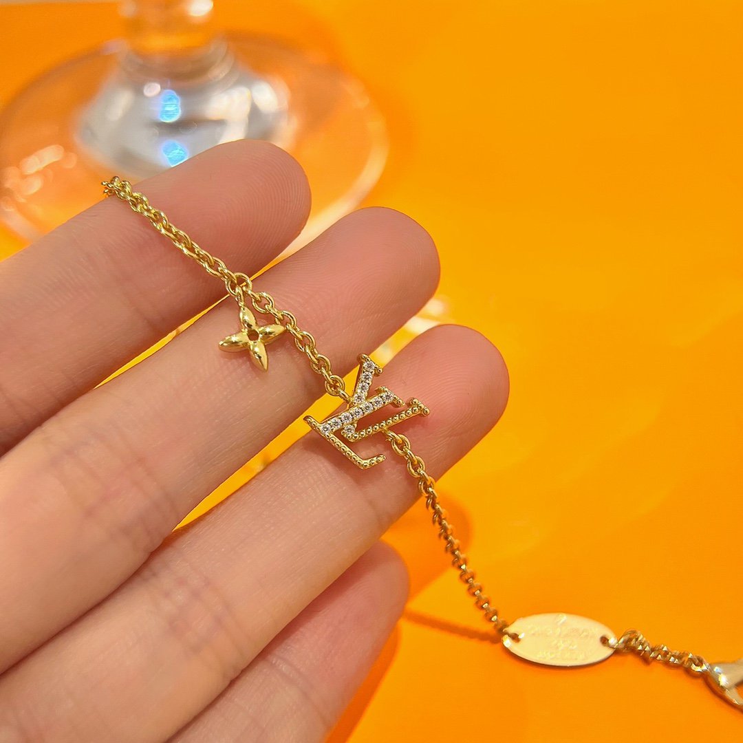 [AM]LOGO STAR MOTIF GOLD BRACELET
