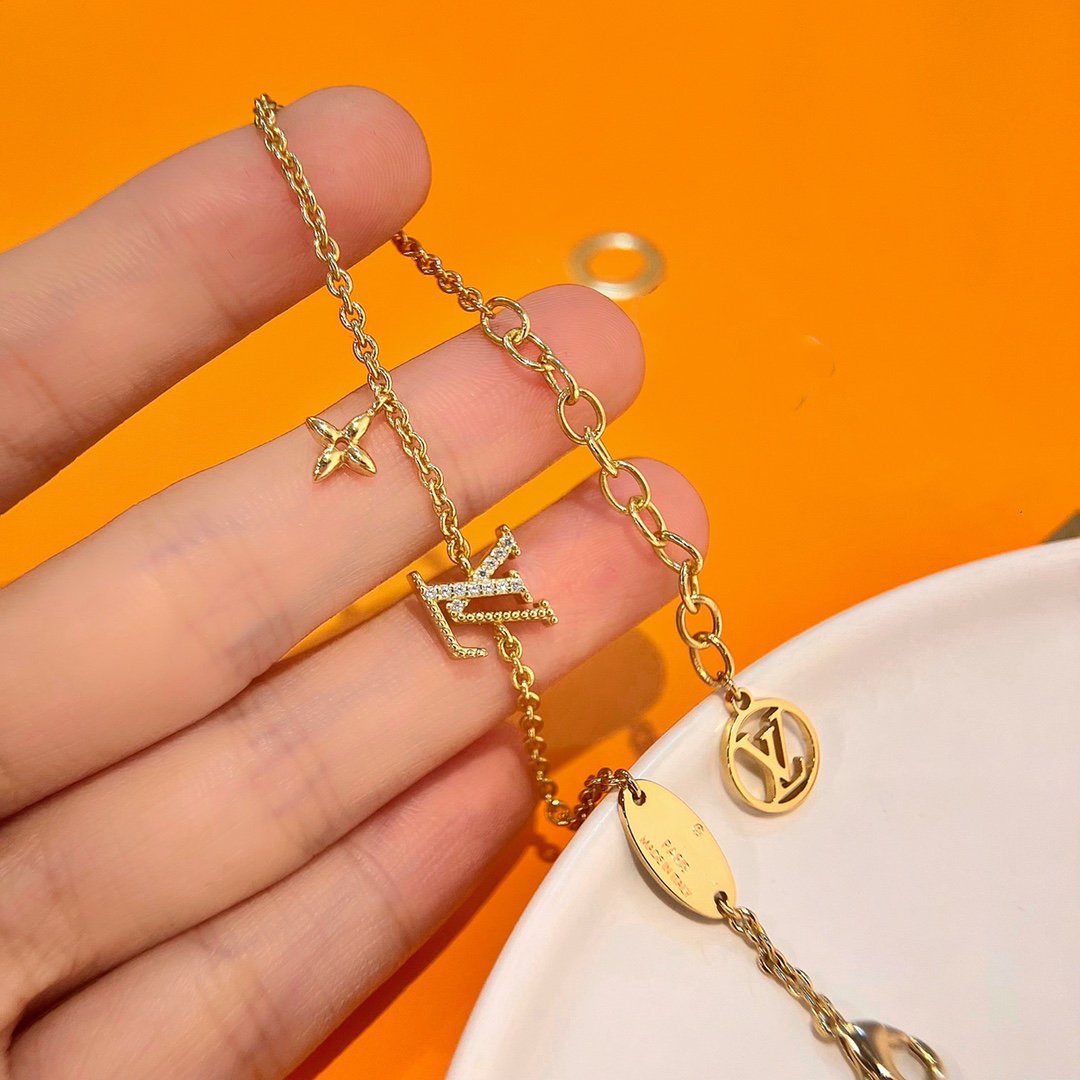 [AM]LOGO STAR MOTIF GOLD BRACELET