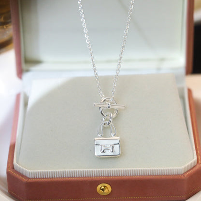 [AM]POP H PEDANT SILVER NECKLACE