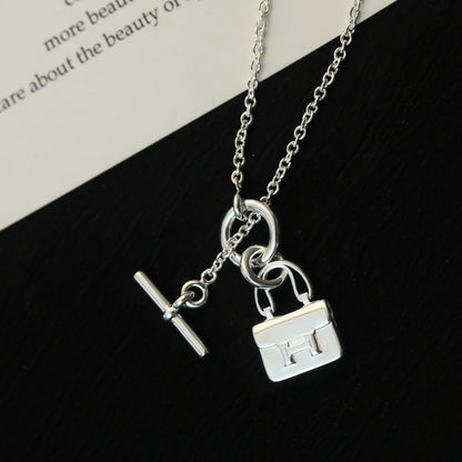 [AM]POP H PEDANT SILVER NECKLACE