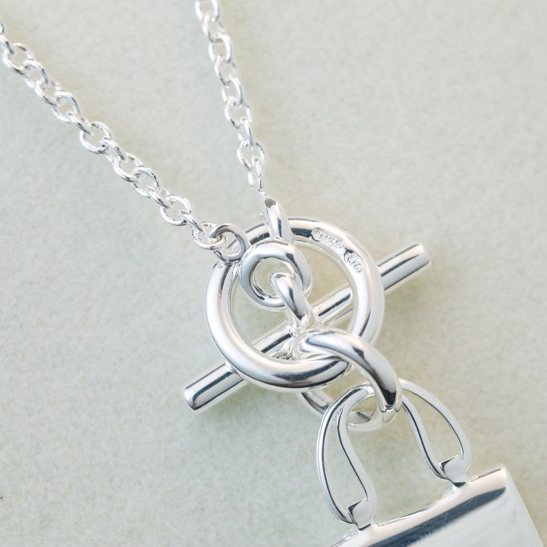 [AM]POP H PEDANT SILVER NECKLACE
