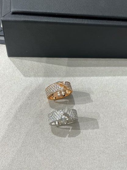 [AM]LIENS EVIDENCE  DIAMOND PAVED RING