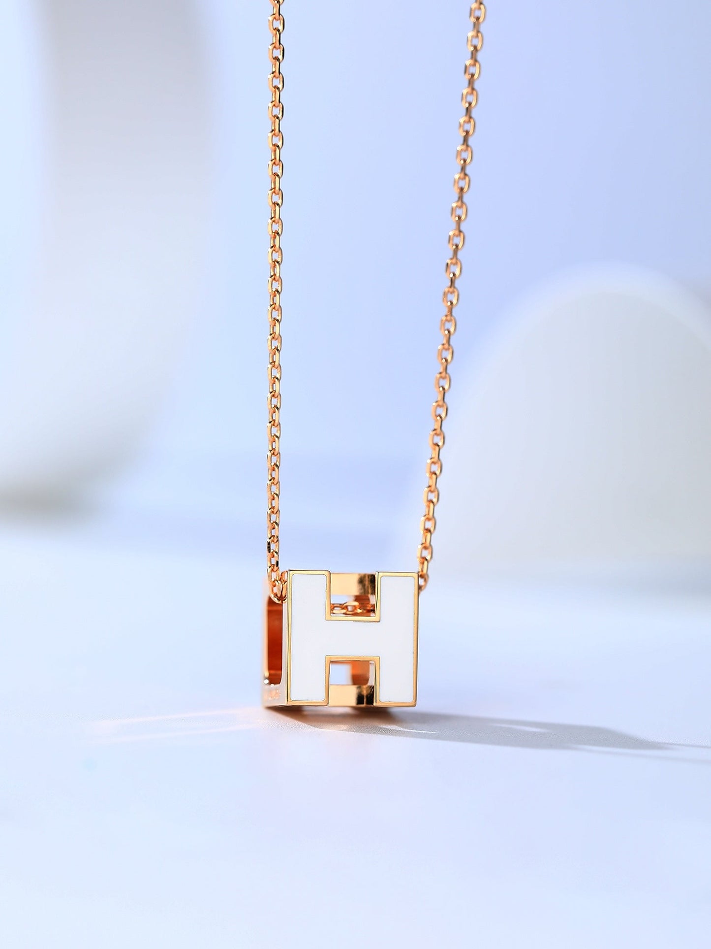[AM]H CAGE ROSE GOLD NECKLACE