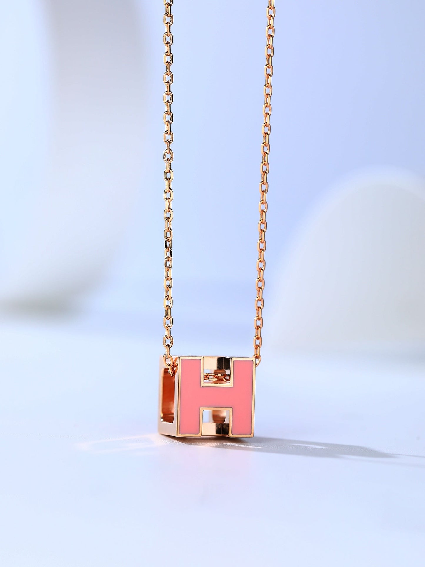 [AM]H CAGE ROSE GOLD NECKLACE