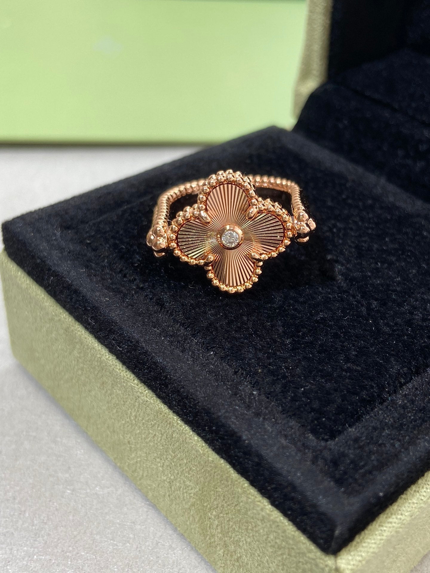 [AM]LUCKY CLOVER ROSE GOLD REVERSIBLE RING