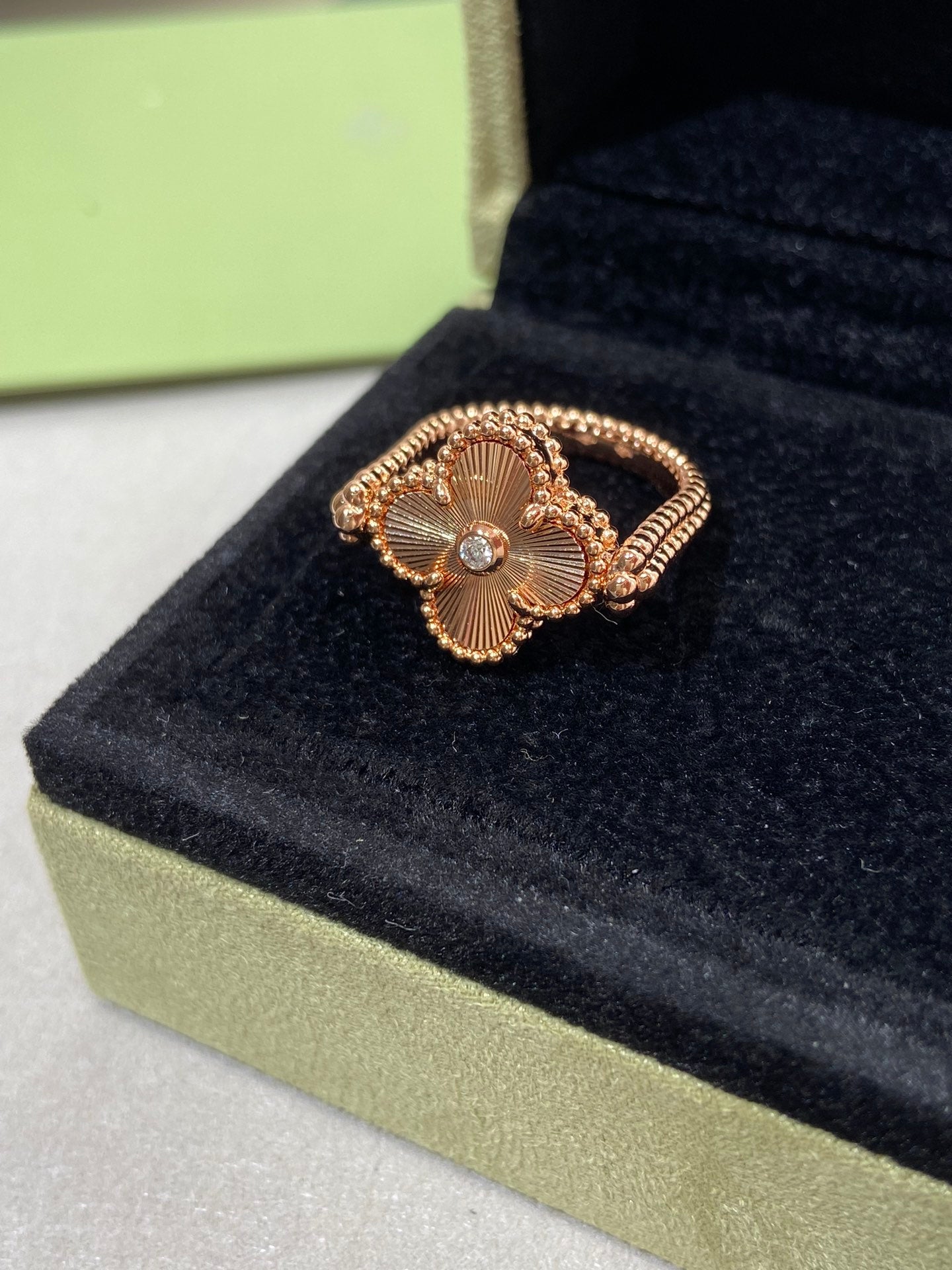 [AM]LUCKY CLOVER ROSE GOLD REVERSIBLE RING
