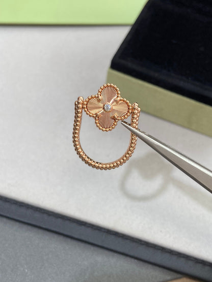 [AM]LUCKY CLOVER ROSE GOLD REVERSIBLE RING