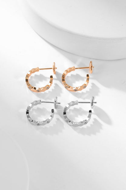 [AM]BEE LOVE DIAMOND HOOP EARRINGS