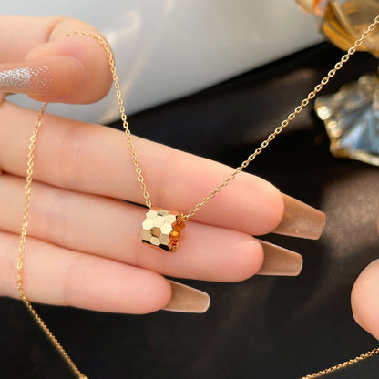 [AM]BEE MINI NECKLACE