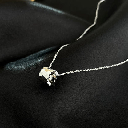 [AM]BEE MINI NECKLACE