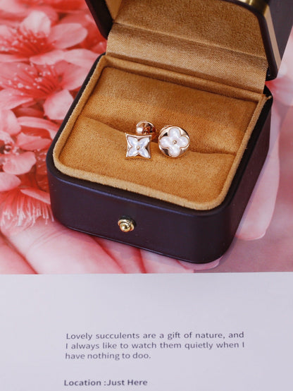 [AM]STAR AND SUN ROSE GOLD MOP STUD EARRINGS