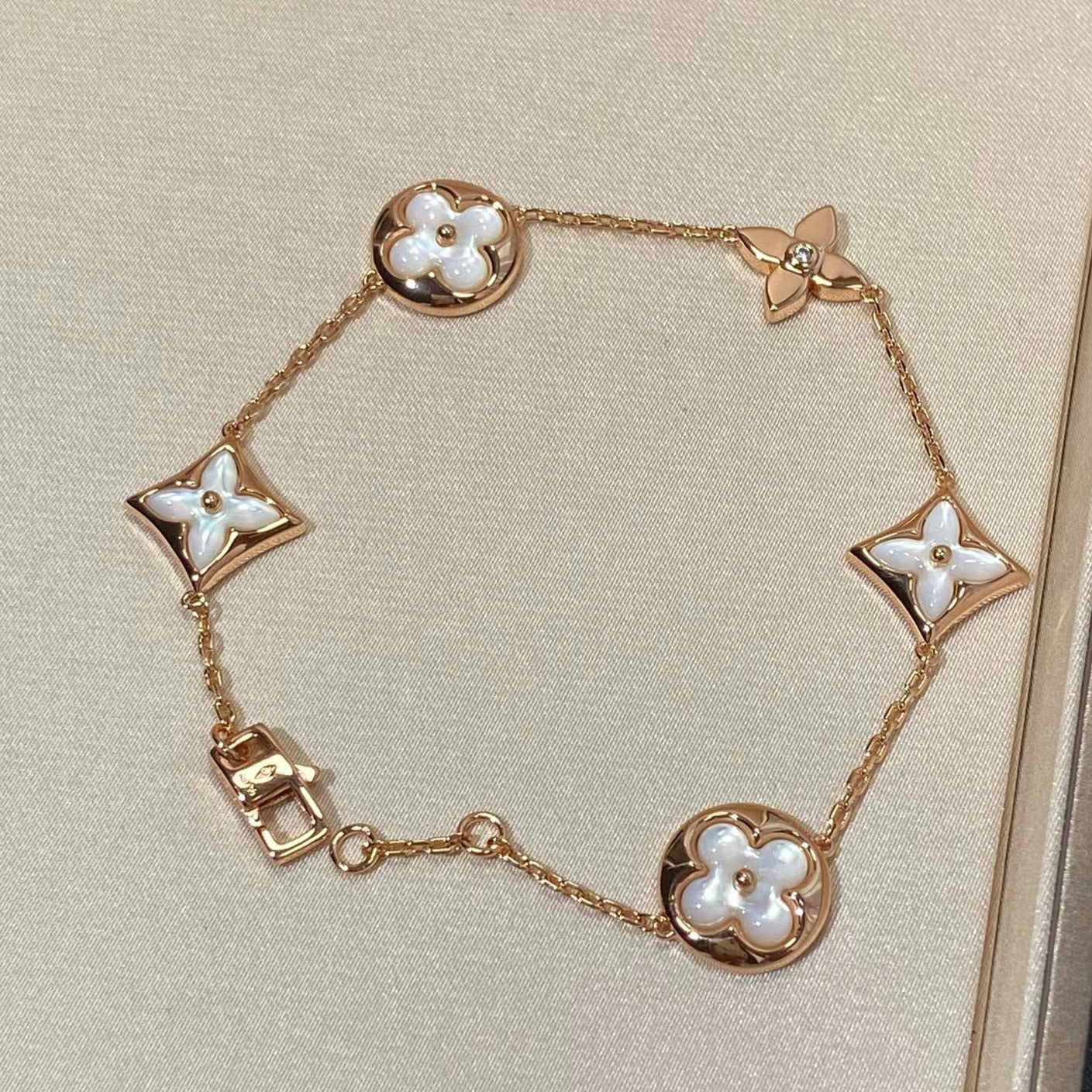 [AM]STAR AND SUN 5 MOTIF MOP ROSE GOLD BRACELET