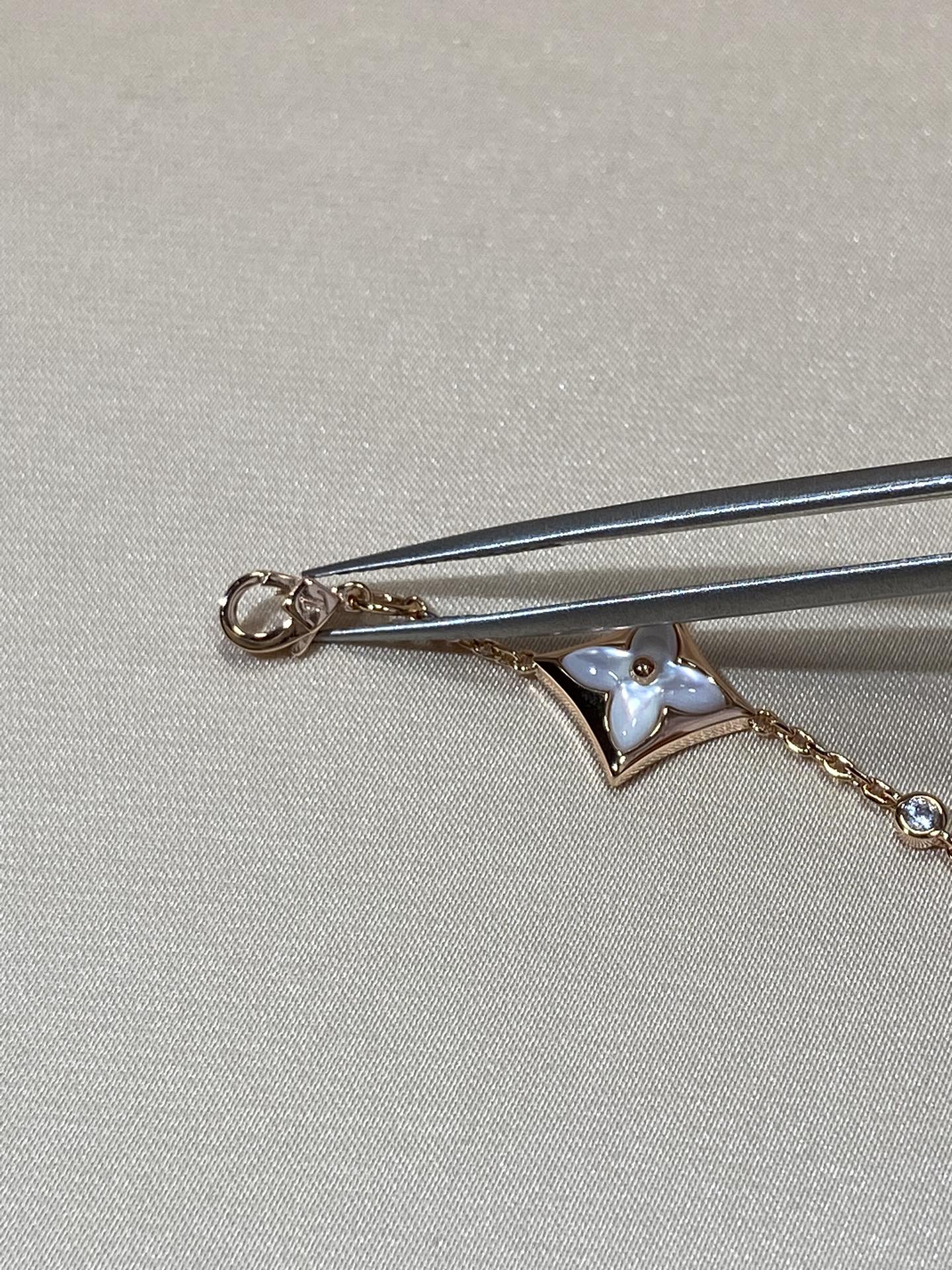 [AM]STAR 4 MOTIF MOP DIAMOND ROSE GOLD BRACELET