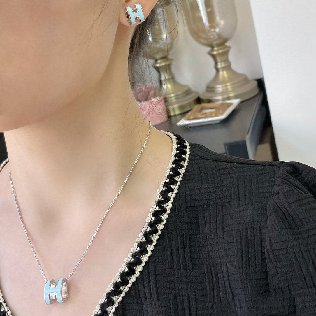 [AM]POP H SKY BLUE NECKLACE