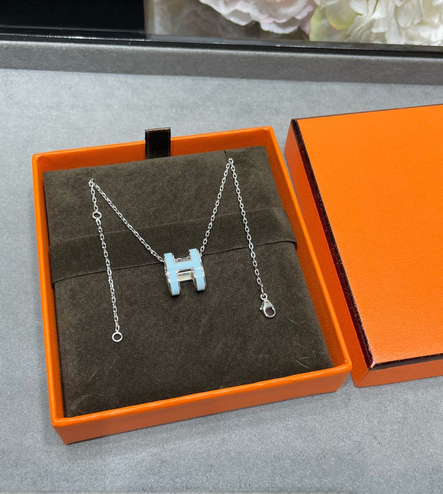 [AM]POP H SKY BLUE NECKLACE