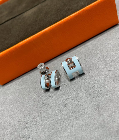 [AM]POP H SKY BLUE STUD EARRINGS