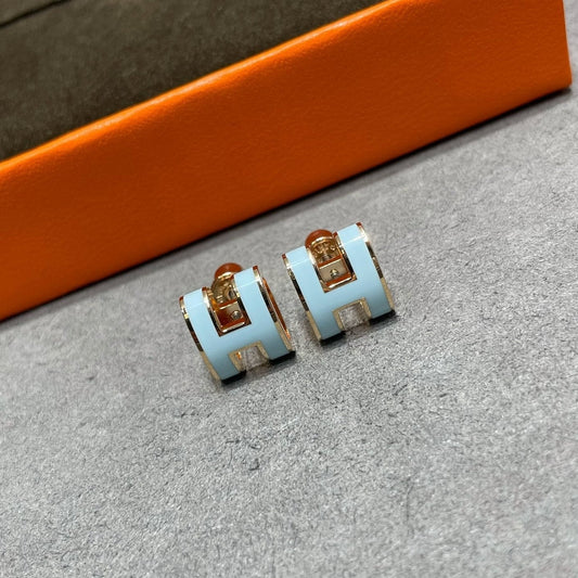 [AM]POP H SKY BLUE STUD EARRINGS