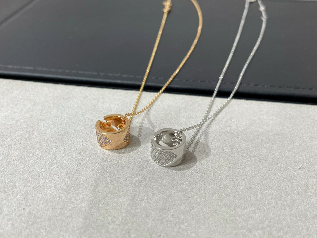 [AM]LIENS EVIDENCE DIAMOND PAVED NECKLACE