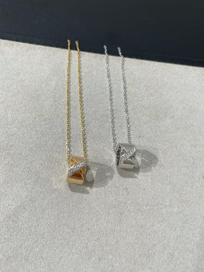 [AM]LIENS EVIDENCE DIAMOND NECKLACE