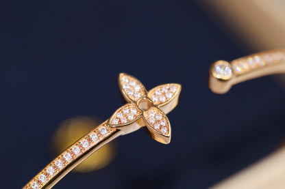 [AM]IDYLLE ROSE GOLD OPEN BRACELET DIAMOND PAVED