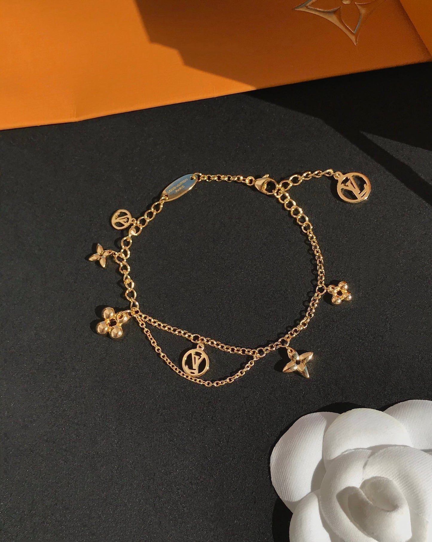 [AM]BLOOMING ROSE GOLD MOP BRACELET