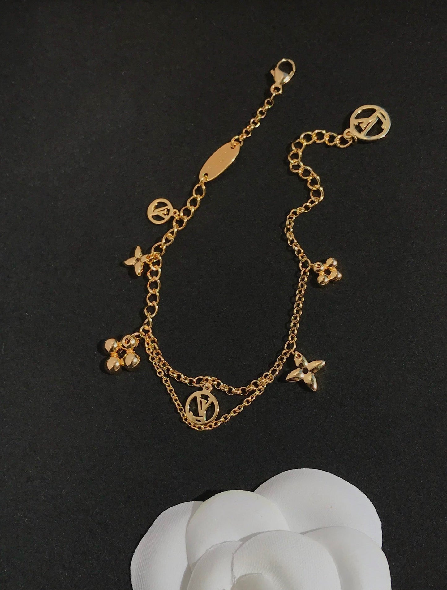 [AM]BLOOMING ROSE GOLD MOP BRACELET