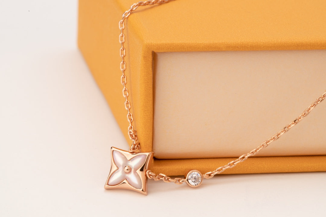 [AM]STAR PINK MOP 1 DIAMOND ROSE GOLD NECKLACE