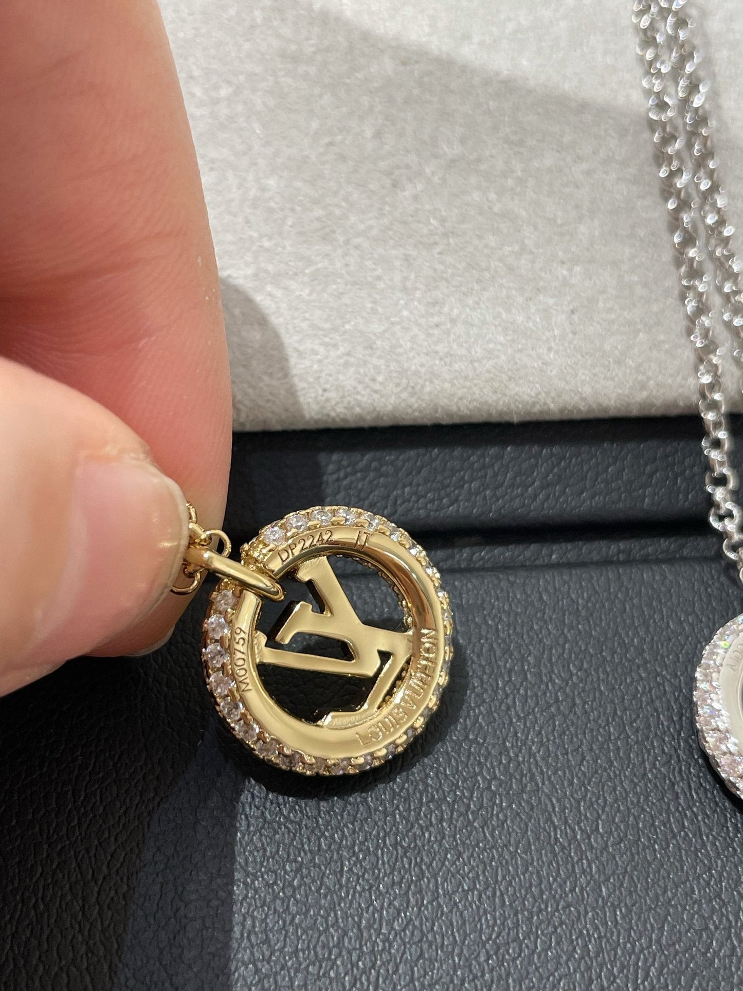 [AM]BY NIGHT DIAMOND PAVED NECKLACE