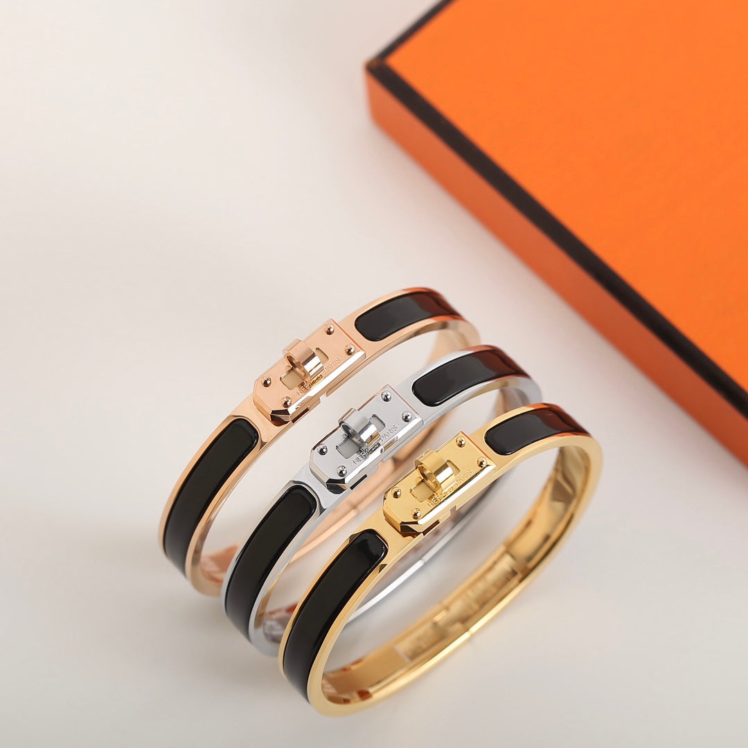 [AM]HM KELLY BLACK BRACELET